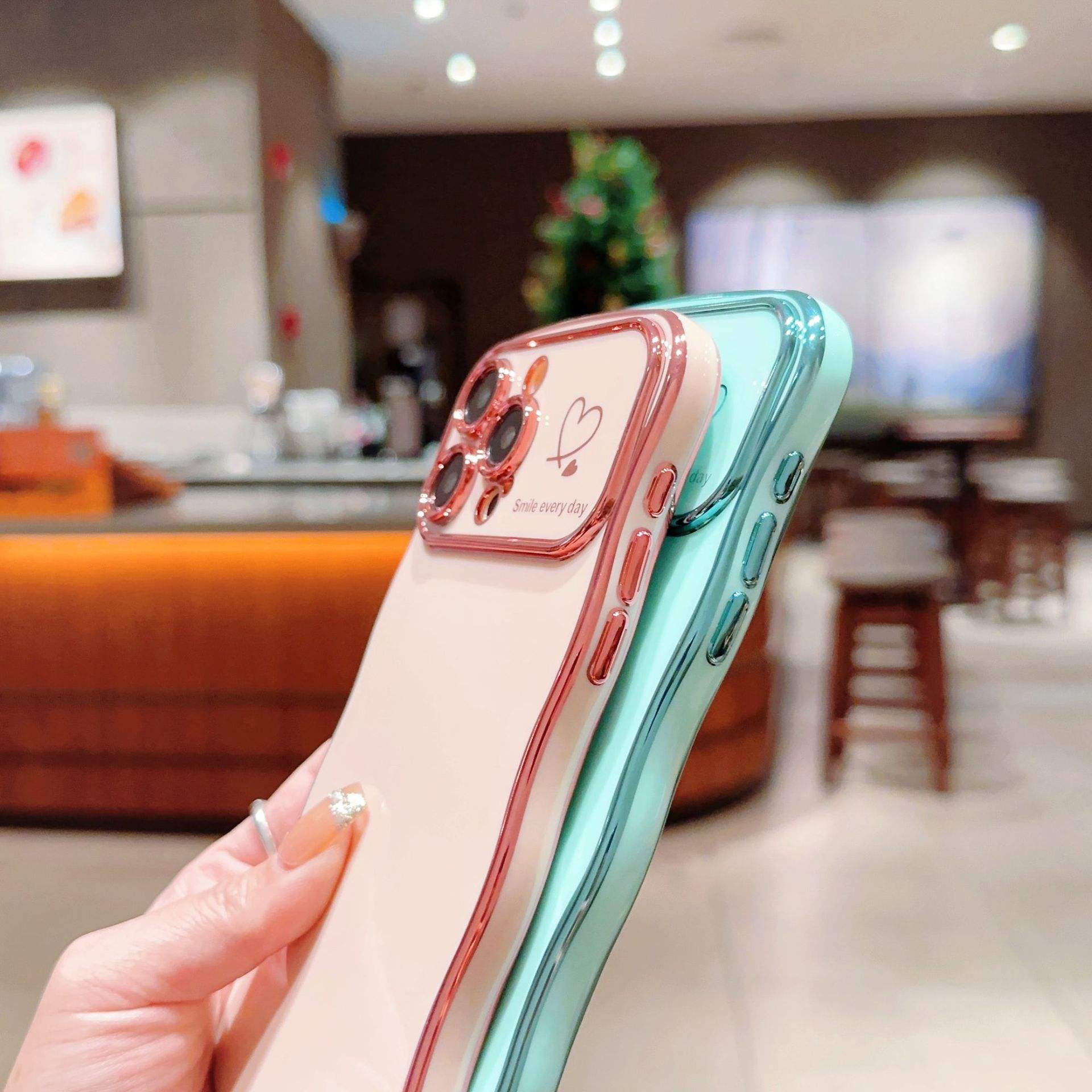 Shiny Heart Electroplated Protective Case for iPhone