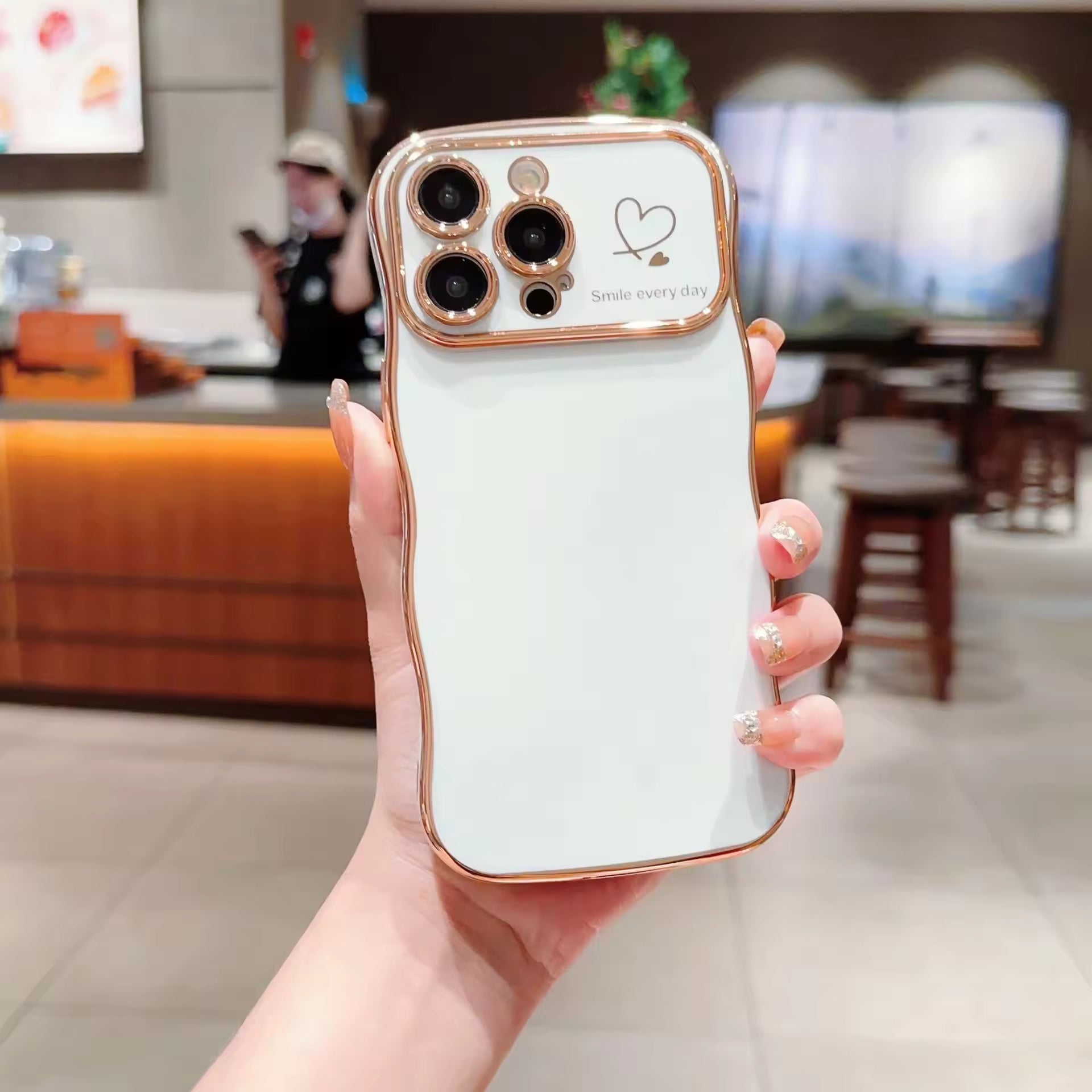 Shiny Heart Electroplated Protective Case for iPhone